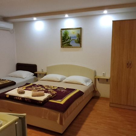 Rooms Jancic Улцинь Екстер'єр фото